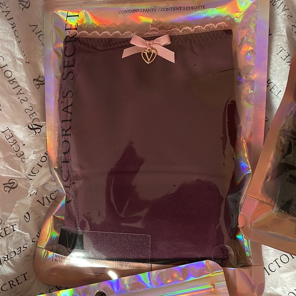 4 Leak Protection panties - Picture 6 of 8